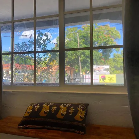 Private Room In The Heart Of Calle Ocho Miami Exterior photo