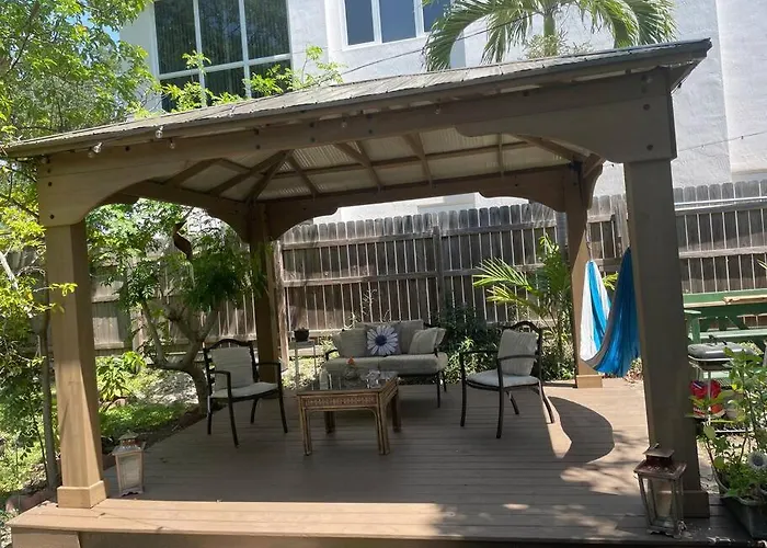 Private Room In The Heart Of Calle Ocho